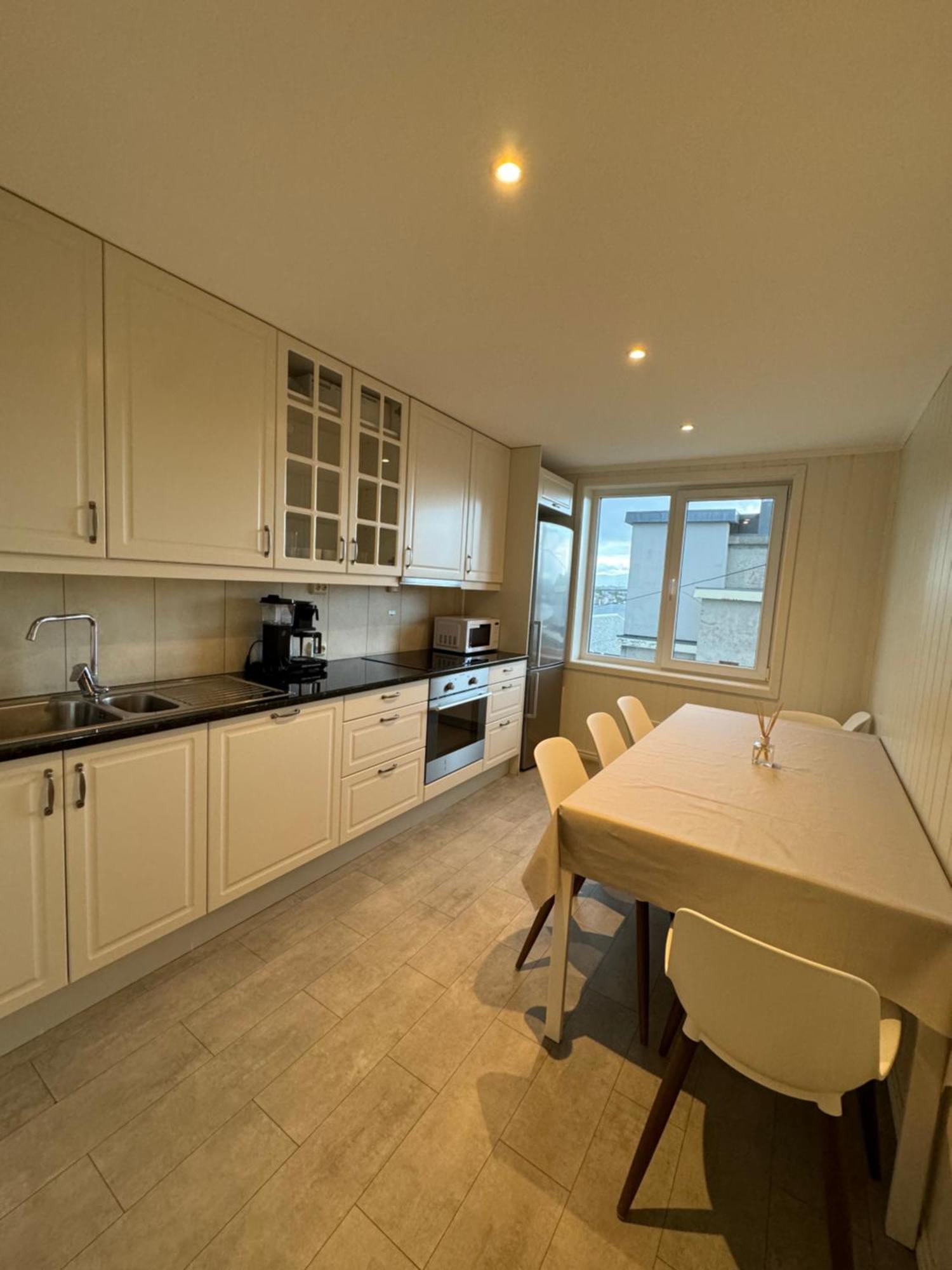 Charming 3-Bedroom Apartment In The Heart Of Kristiansund Eksteriør billede